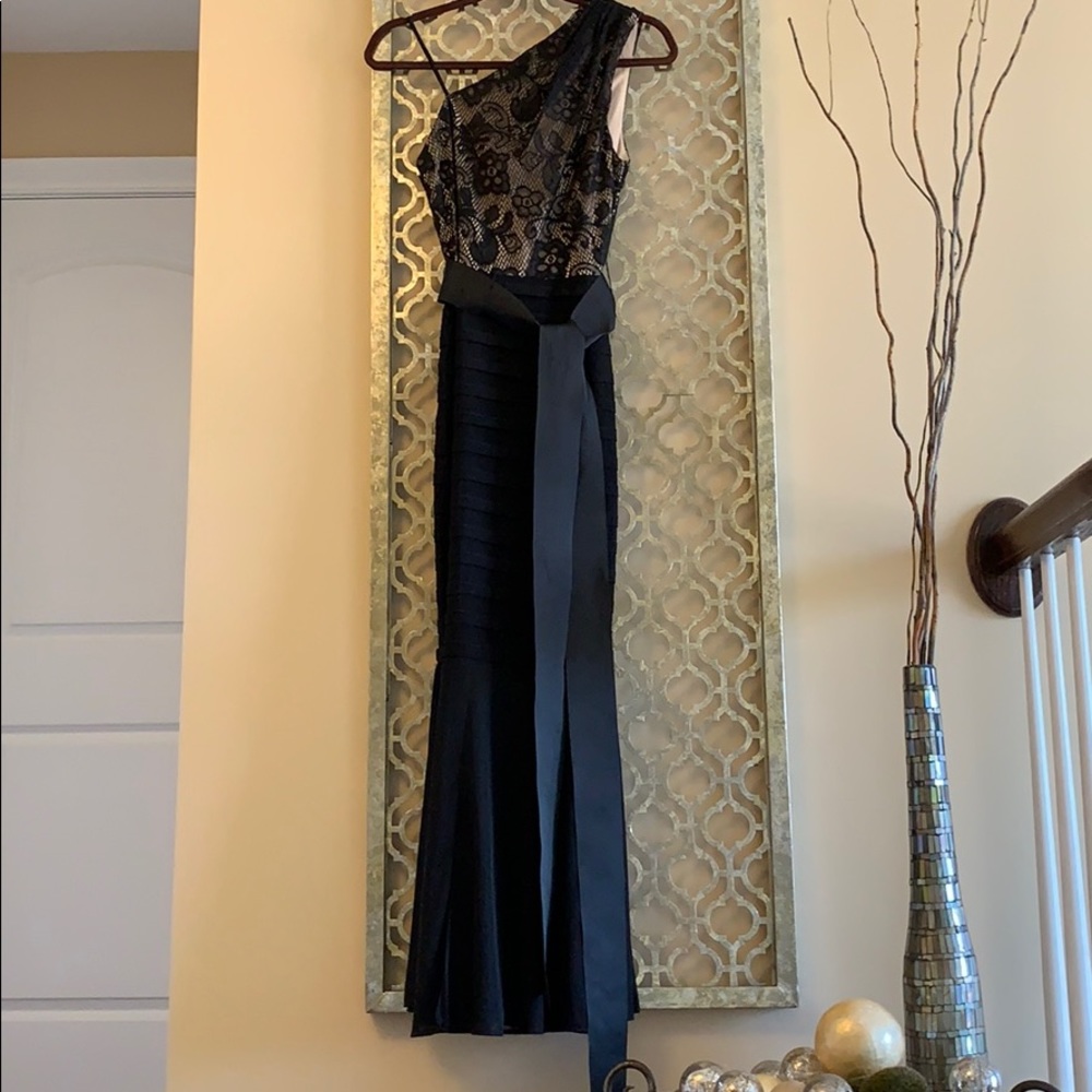 Lace top mermaid gown